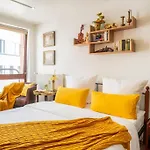 Explorer House Apartment