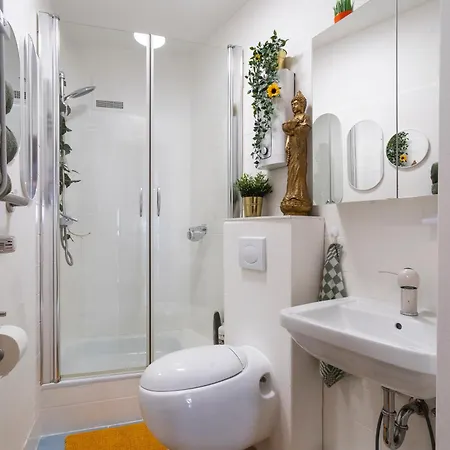 Explorer House Appartement *