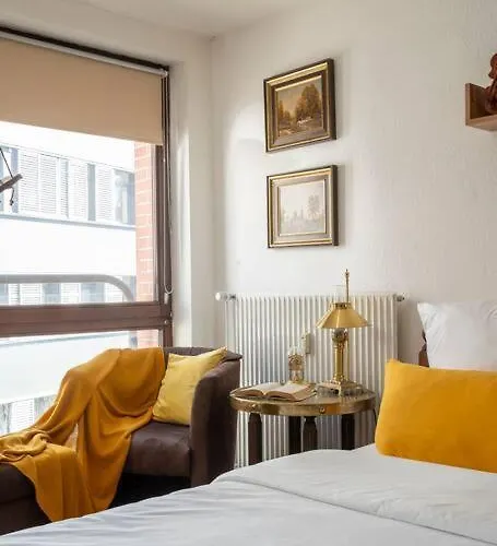 Apartment Explorer House